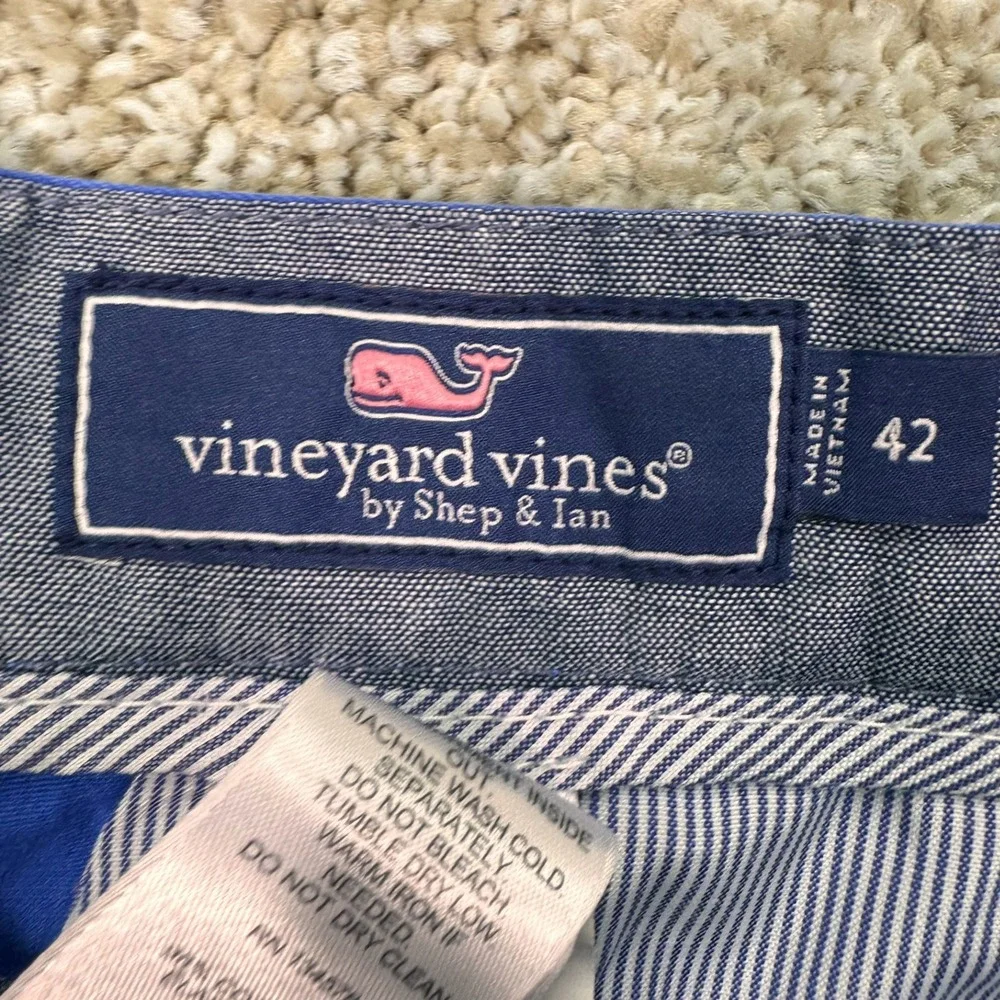 Vineyard Vines Shorts Mens 42 Breaker Short Blue Pineapple Embroidered EUC